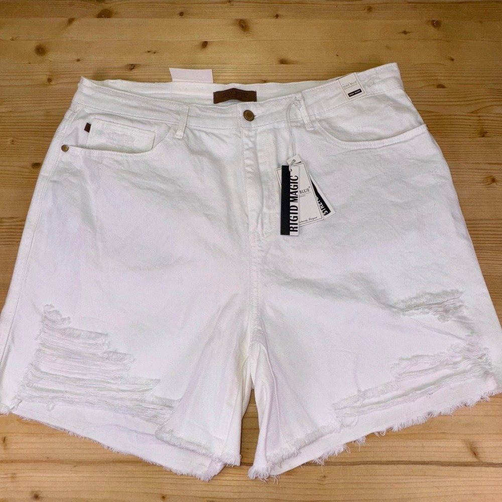 Judy Blue High Rise White Distressed Denim Shorts 3XL‎ NWT Versatile Layering